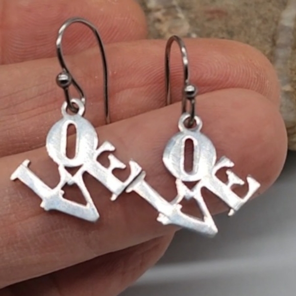 LOVE Jewelry Earrings Platinum plated Hypoallergenic Lightweigt elegant Luxury - Picture 5 of 13